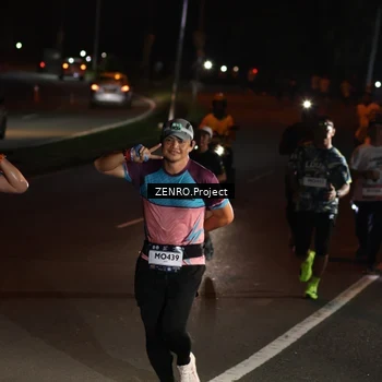 Runner Photo 7653805