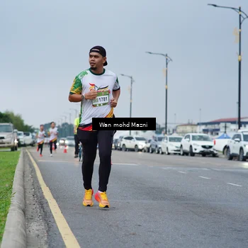 Runner Photo 7653809