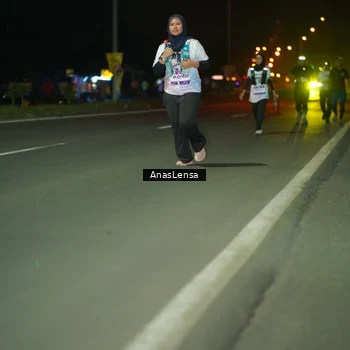 Runner Photo 7653811