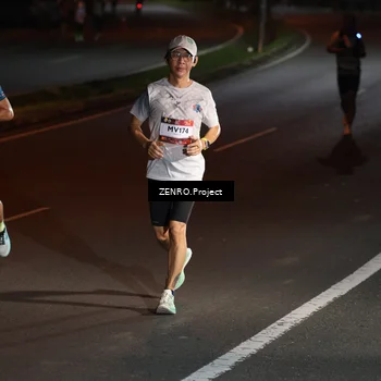 Runner Photo 7653835