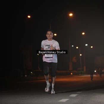 Runner Photo 7653841