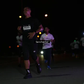 Runner Photo 7653853
