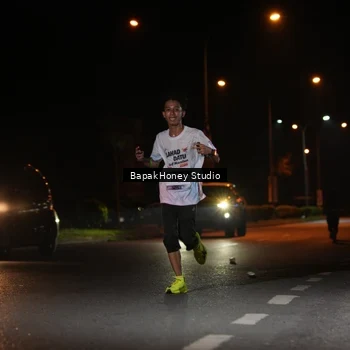 Runner Photo 7653854