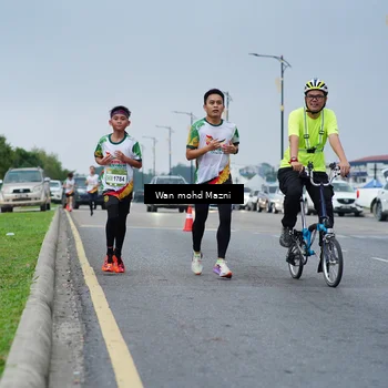Runner Photo 7653870