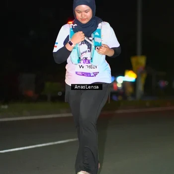 Runner Photo 7653872