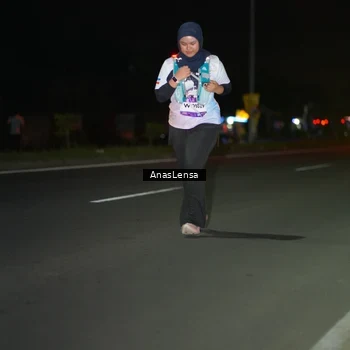 Runner Photo 7653875