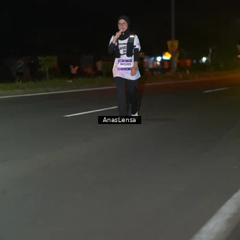Runner Photo 7653879
