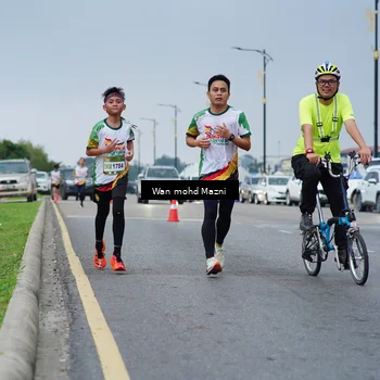 Runner Photo 7653881
