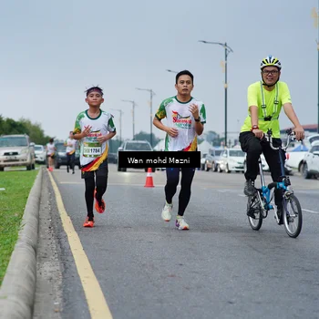 Runner Photo 7653885