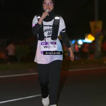 Runner Photo 7653894