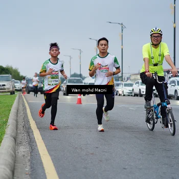 Runner Photo 7653895