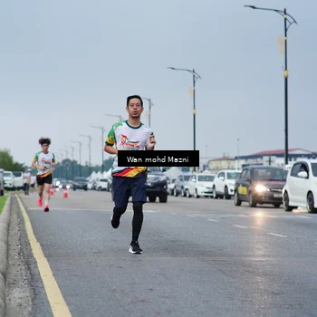 Runner Photo 7653898