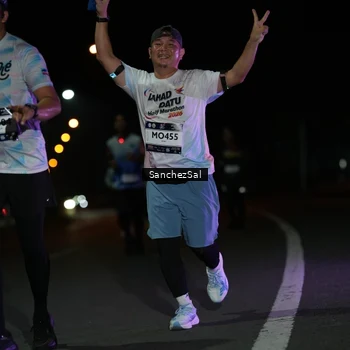 Runner Photo 7653899