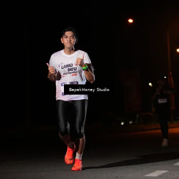 Runner Photo 7653908