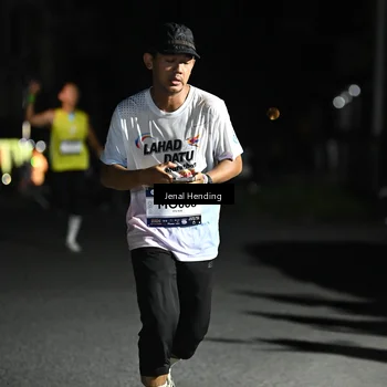 Runner Photo 7653912