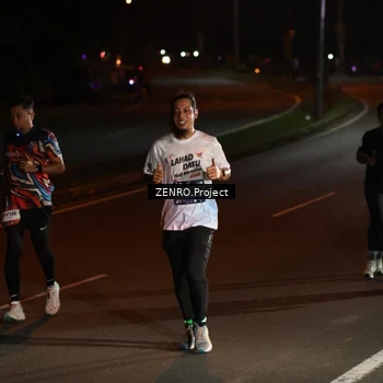 Runner Photo 7653927