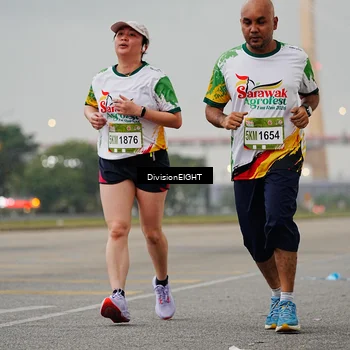 Runner Photo 7653935