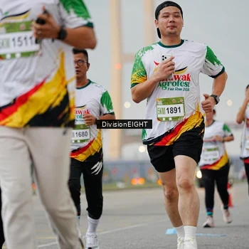 Runner Photo 7653942