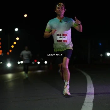 Runner Photo 7653950