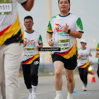 Runner Photo 7653955