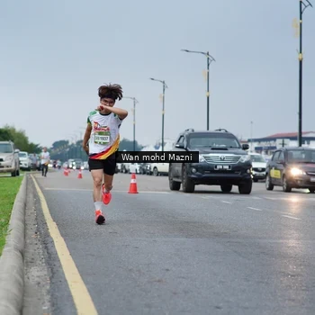 Runner Photo 7653977