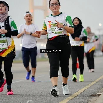 Runner Photo 7653978