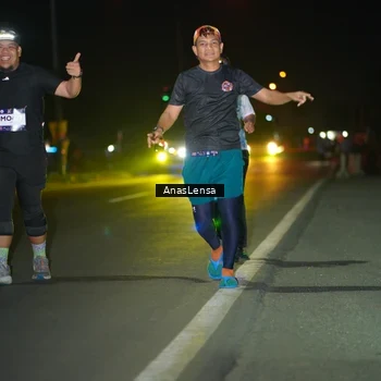 Runner Photo 7653980