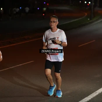 Runner Photo 7653983