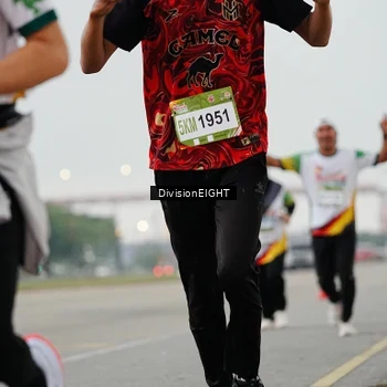 Runner Photo 7653993