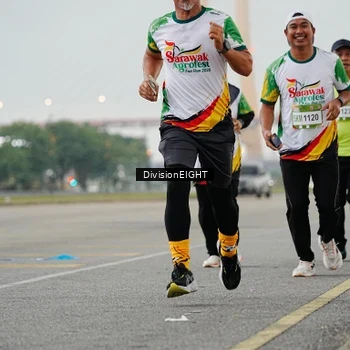 Runner Photo 7653997