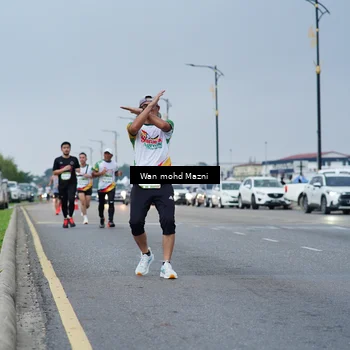 Runner Photo 7654008