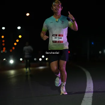 Runner Photo 7654009