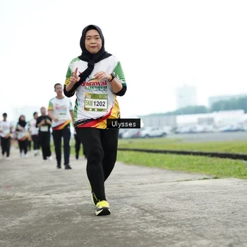 Runner Photo 7654013