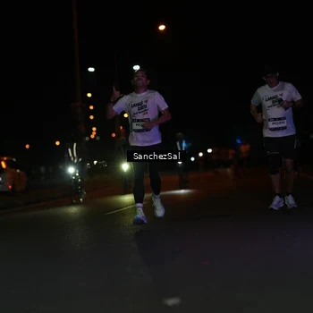 Runner Photo 7654037