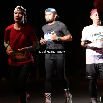 Runner Photo 7654041