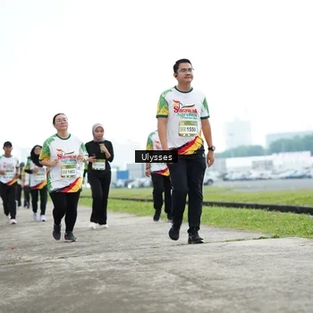 Runner Photo 7654042
