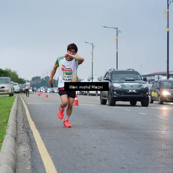 Runner Photo 7654046
