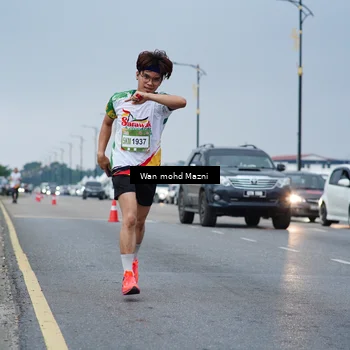 Runner Photo 7654050