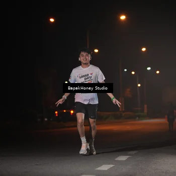 Runner Photo 7654051