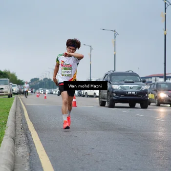 Runner Photo 7654058
