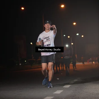 Runner Photo 7654066