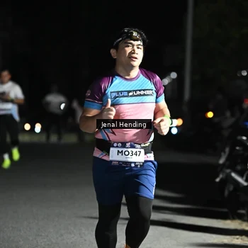 Runner Photo 7654067