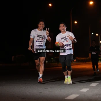Runner Photo 7654070