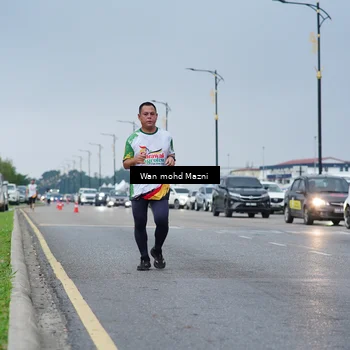 Runner Photo 7654074