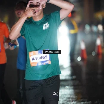 Runner Photo 7654075