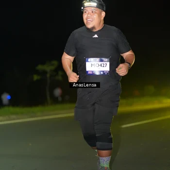 Runner Photo 7654077
