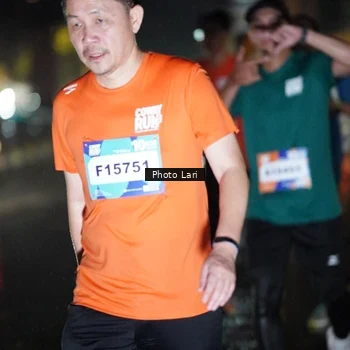 Runner Photo 7654080