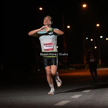 Runner Photo 7654087
