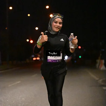 Runner Photo 7654096