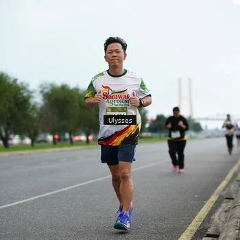 Runner Photo 7654111